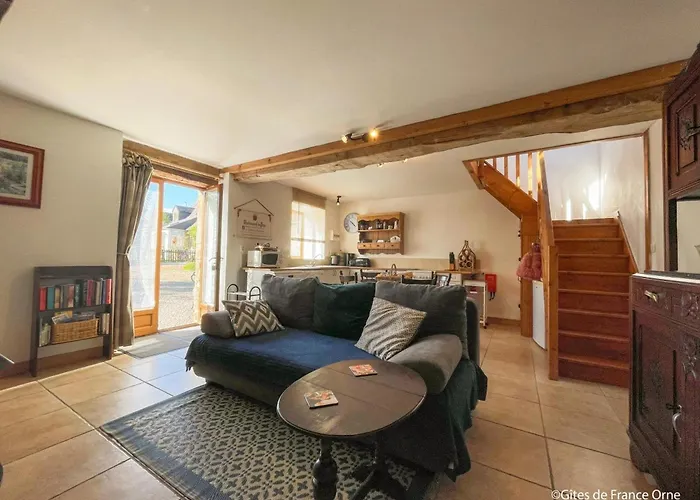 Maison Individuelle Avec Et Jardin, Pres De Domfront - Fr-1-497-101 Feriehus *